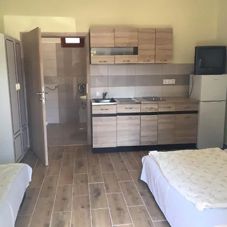 ゲストハウス Matroz